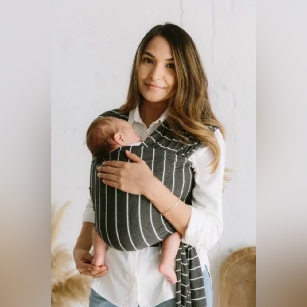 Sollybaby Wrap, made with Magnolia